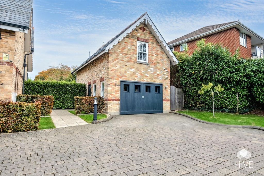 Property photo 1 of 21