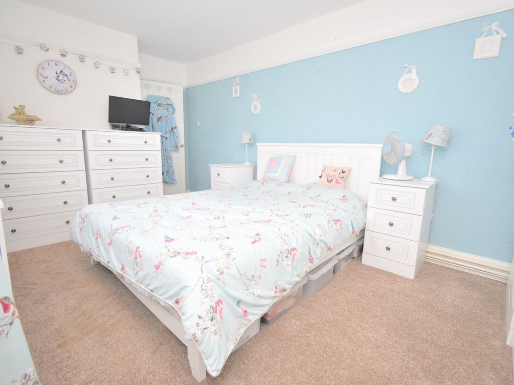 Property photo 2 of 9 16 Wreford Crescent, Leicester, Le5 2Qg Part6