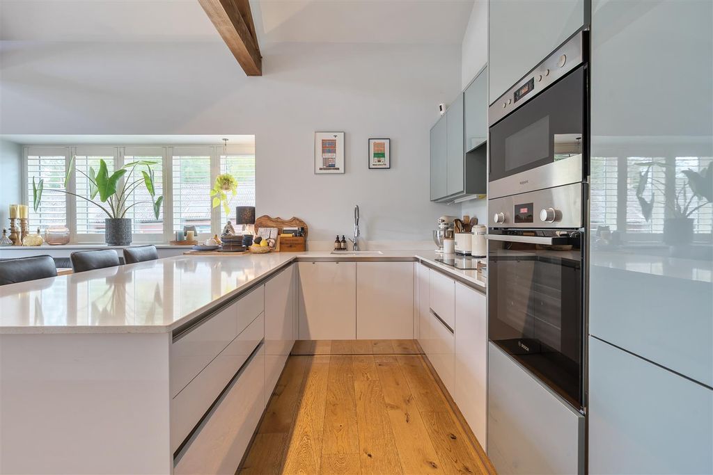 Property photo 3 of 18 Kitchen / Sitting Room