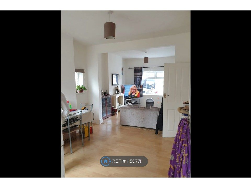 Property photo 1 of 9 Open Lounge Kitchen Diner Area
