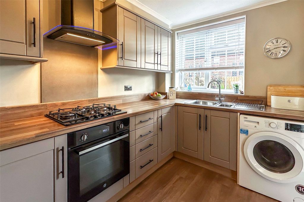 Property photo 3 of 17 Picture No. 09