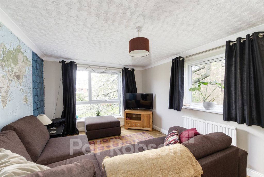 Property photo 3 of 15 Picture 3