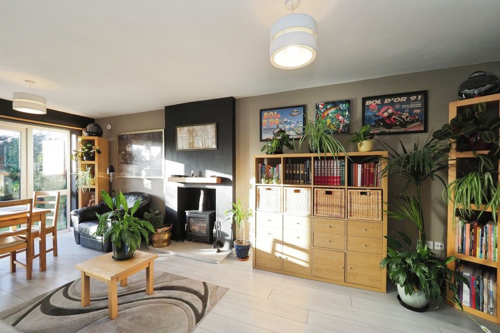 Property photo 3 of 17