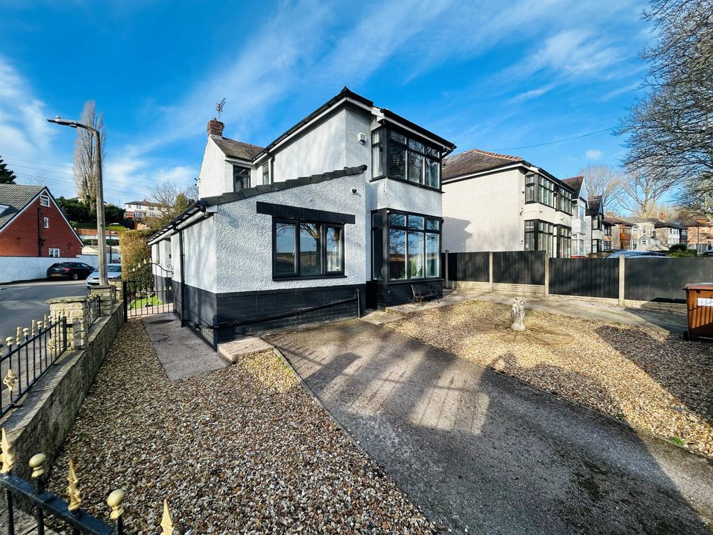 Property photo 2 of 30