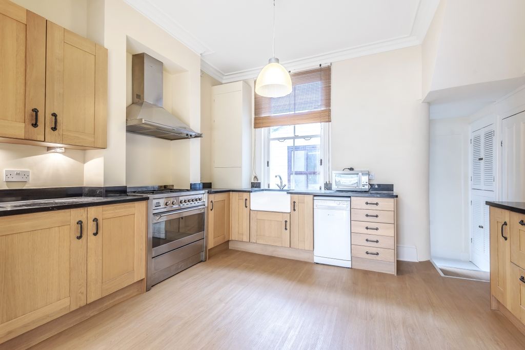 Property photo 3 of 5 523296 (3)