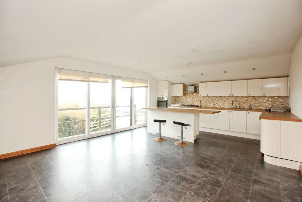 Property photo 3 of 26 Kitchen Diner