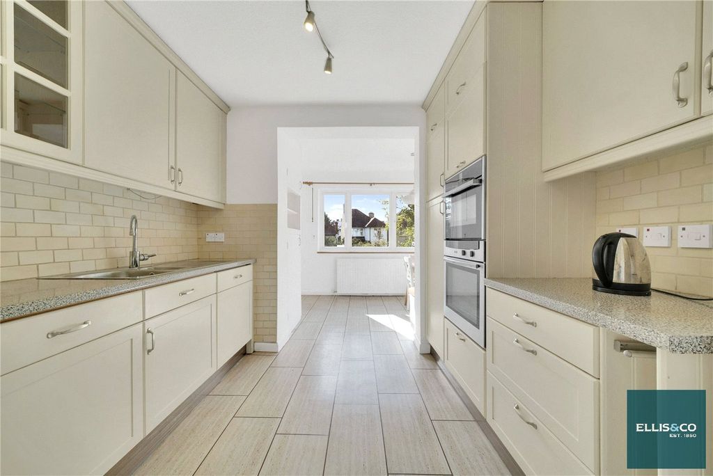 Property photo 2 of 15 Picture No. 07
