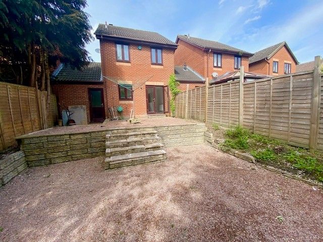 Property photo 3 of 12 Garden