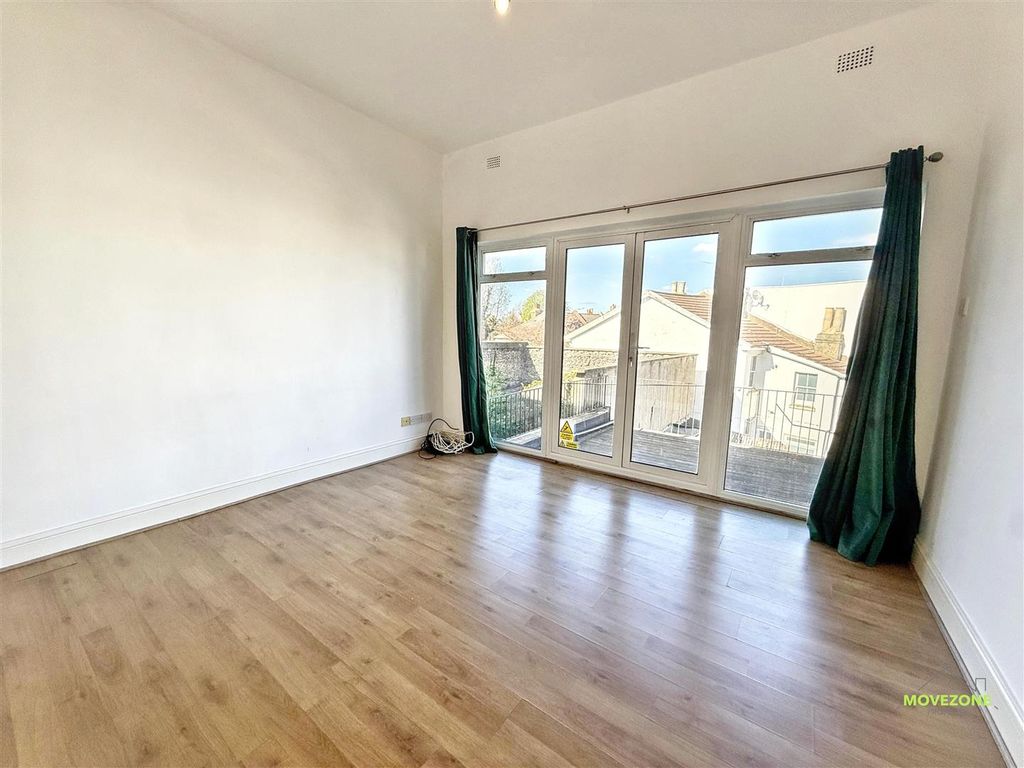 Property photo 3 of 8 Img_8568.Jpg