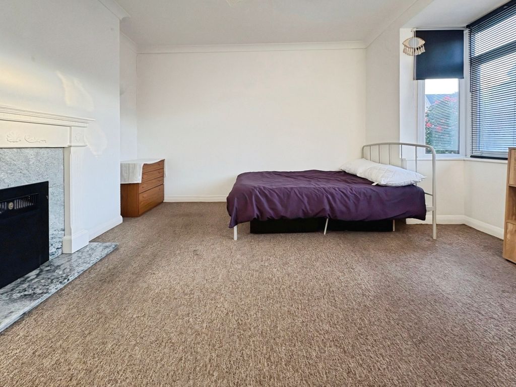 Property photo 3 of 15 Bedroom