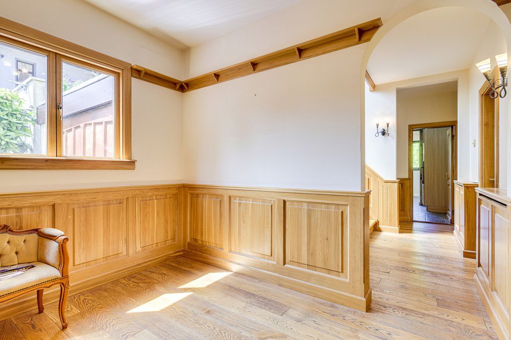 Property photo 2 of 44