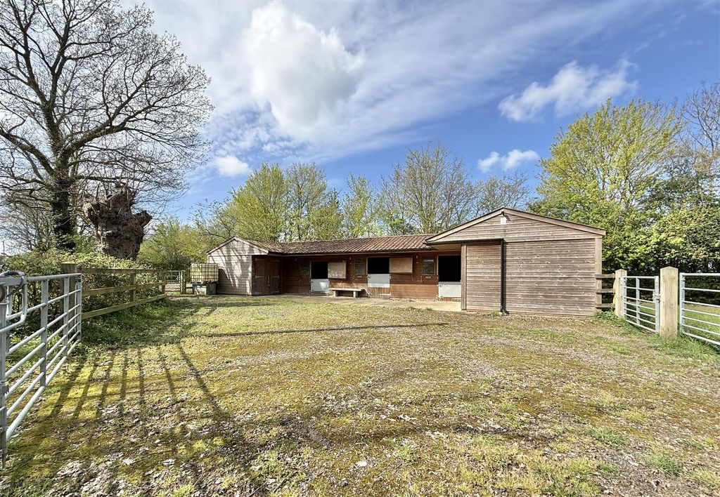 Property photo 3 of 27