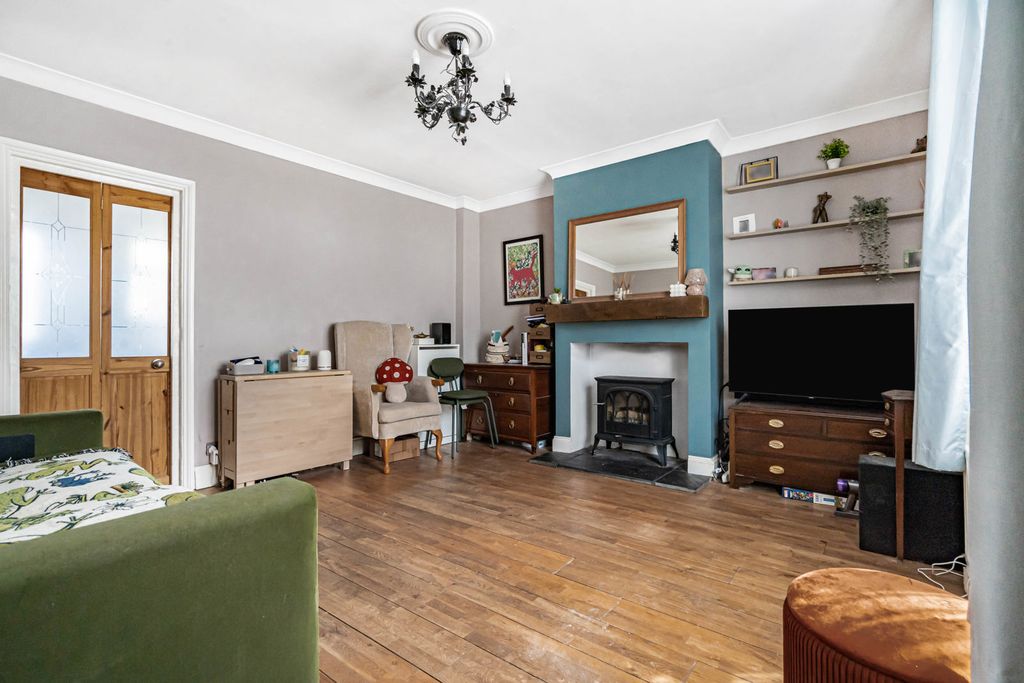 Property photo 2 of 13 5_88682.Jpg