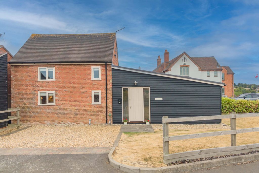 Property photo 1 of 34