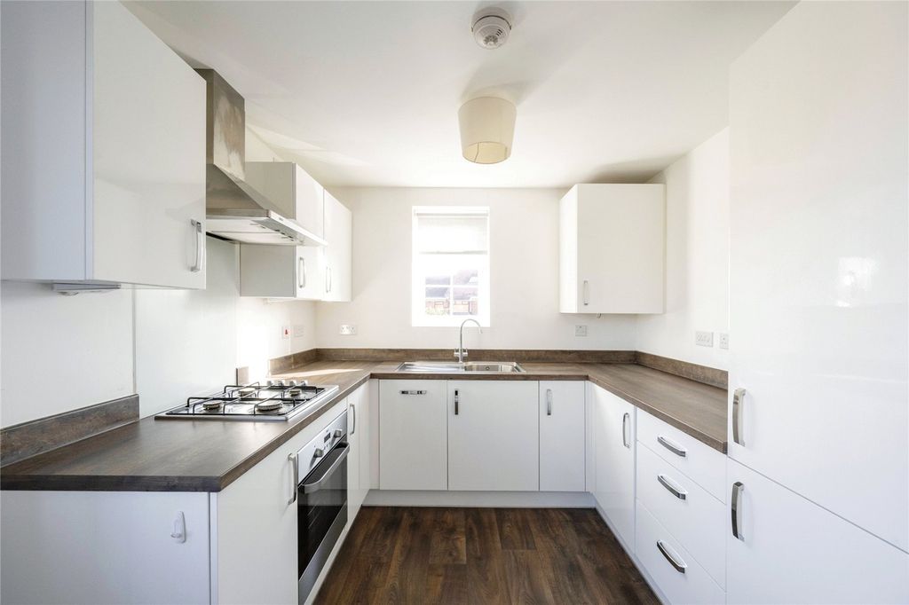 Property photo 3 of 15 Kitchen