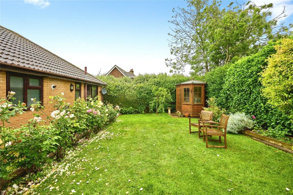 Property photo 3 of 13 Garden