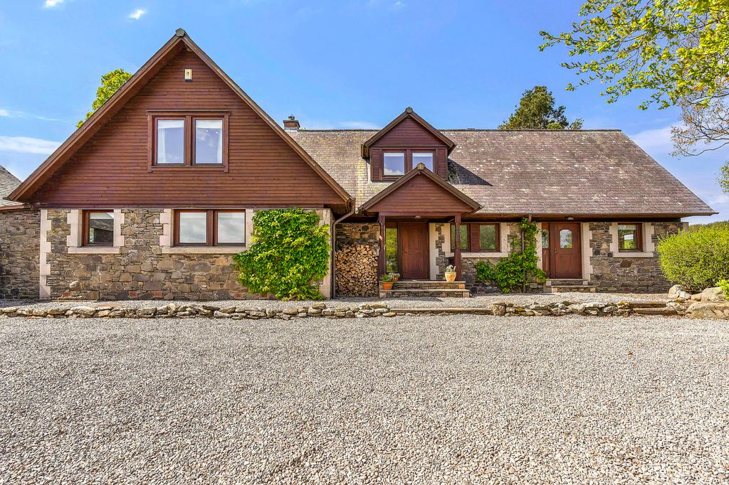 Property photo 2 of 29