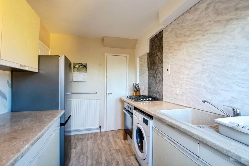 Property photo 3 of 18 Picture No. 17