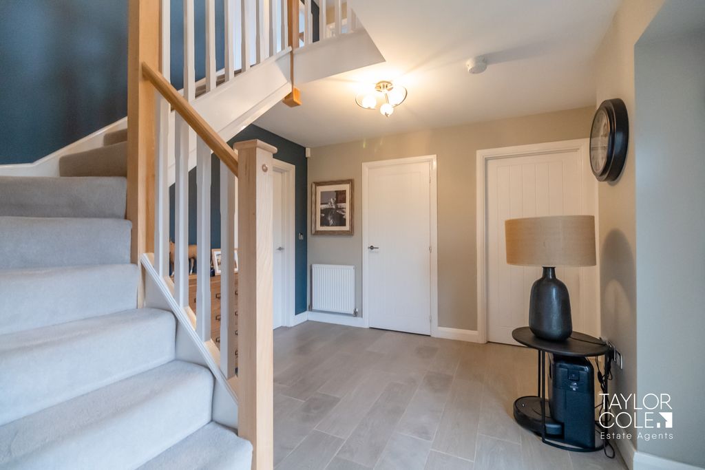 Property photo 3 of 47