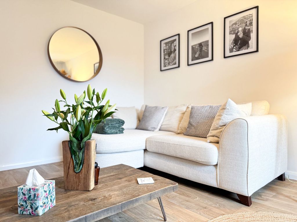 Property photo 2 of 22