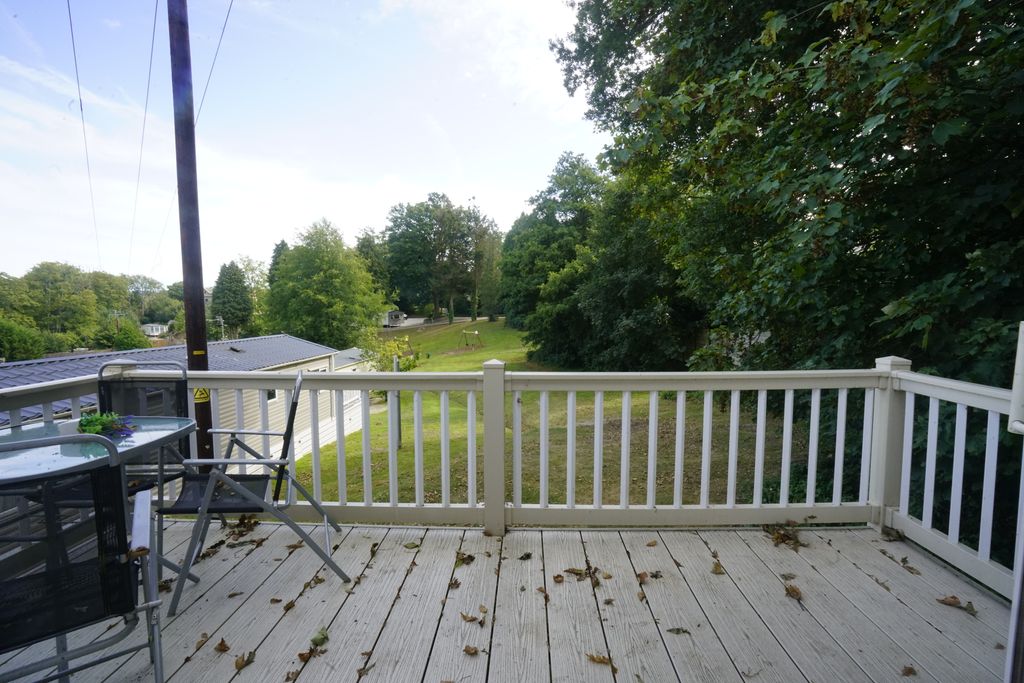Property photo 1 of 29