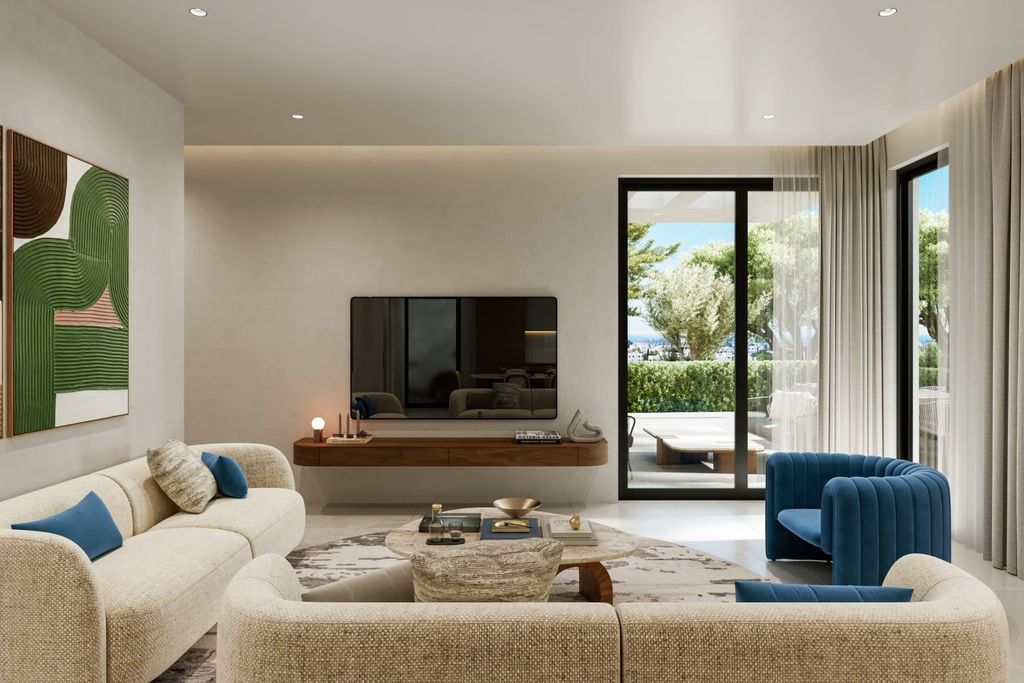 Property photo 2 of 14