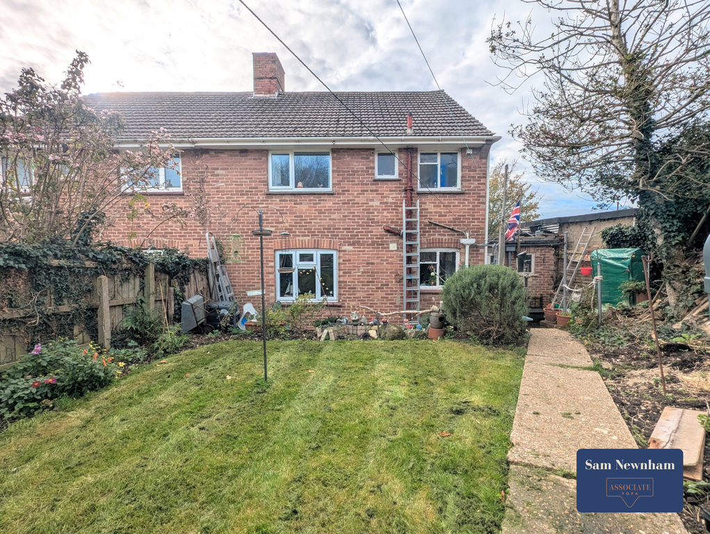 Property photo 2 of 9 Garden