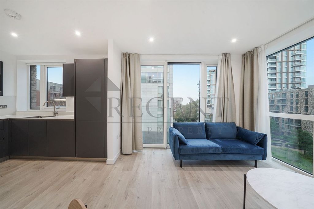 Property photo 2 of 21 Reception