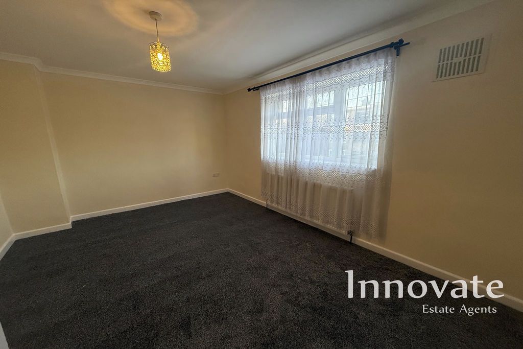 Property photo 3 of 8 Photo 14