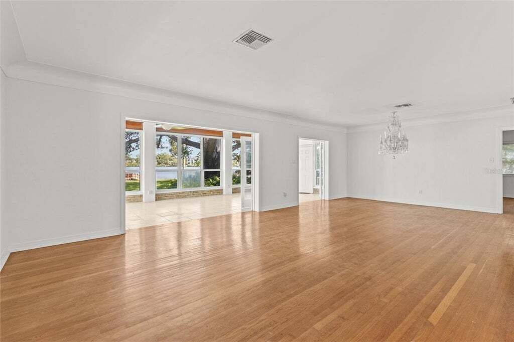 Property photo 3 of 18 <Alttext/>