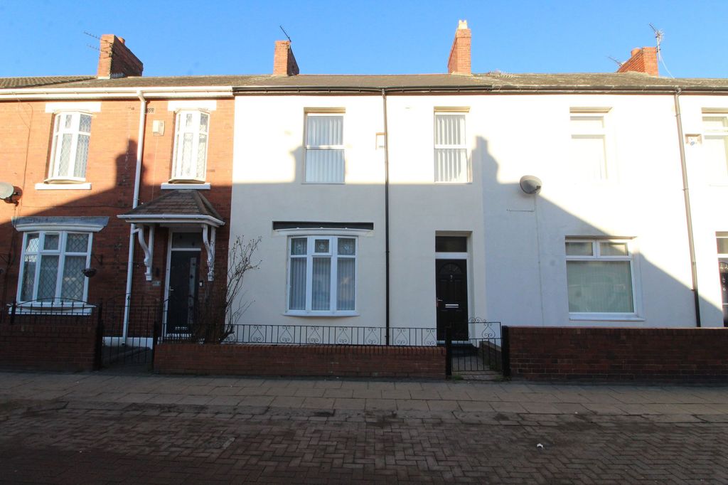 Property photo 1 of 12