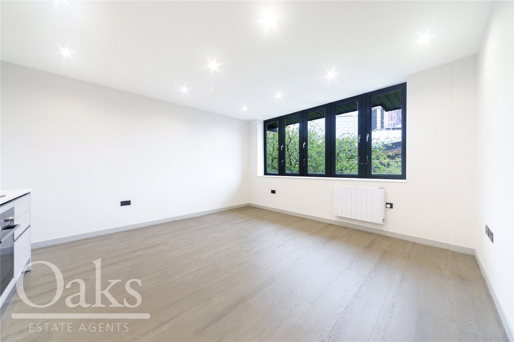 Property photo 2 of 10 Picture No. 12