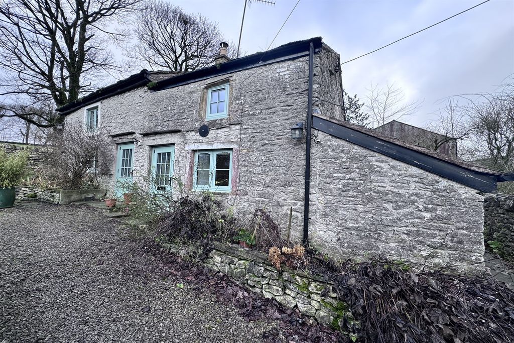 Property photo 1 of 10 (Main)