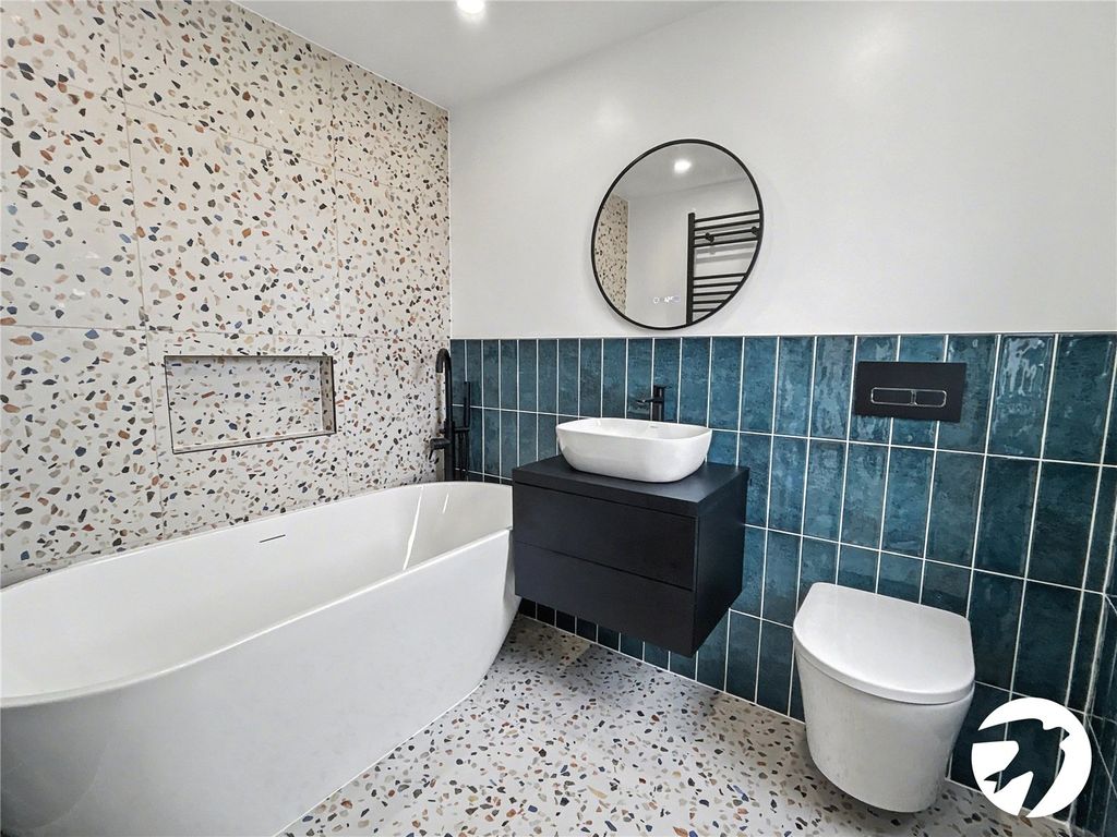 Property photo 3 of 35 Picture No. 03