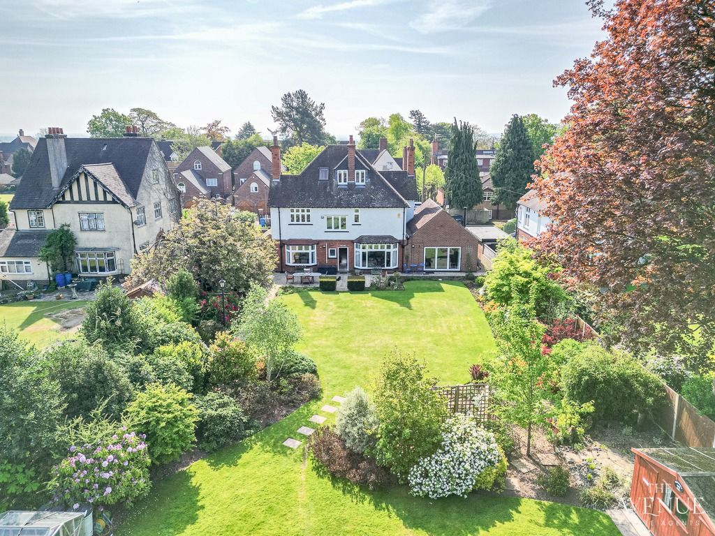 Property photo 2 of 52 3995215