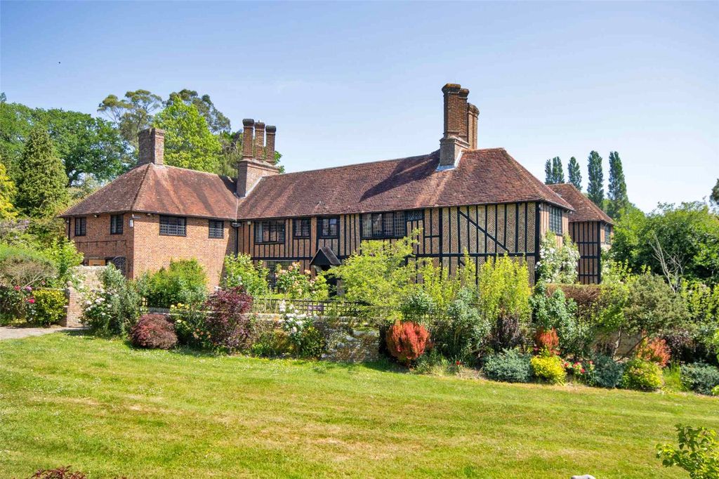 Property photo 2 of 35 Socknersh Manor