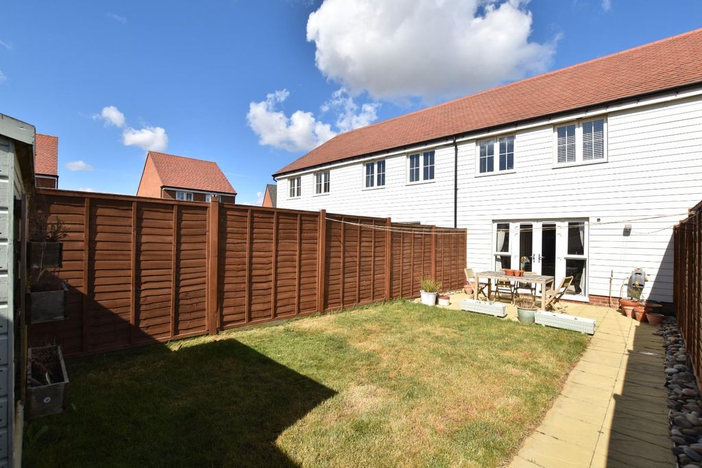 Property photo 1 of 22 37 Lake Drive New (4).Jpg