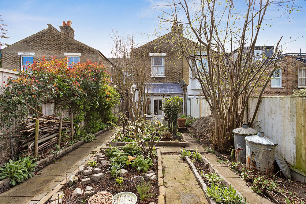 Property photo 3 of 33