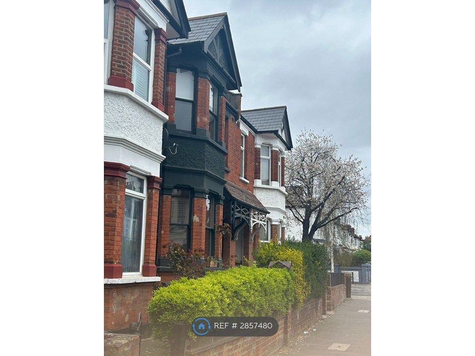 Property photo 2 of 34