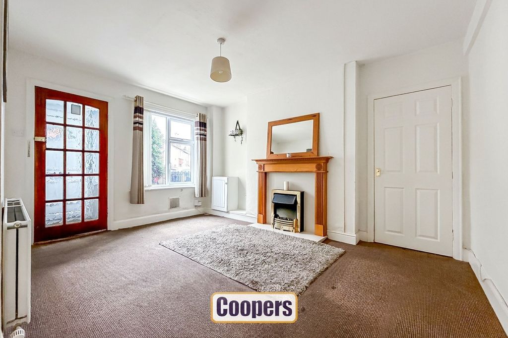 Property photo 2 of 7 Living Room