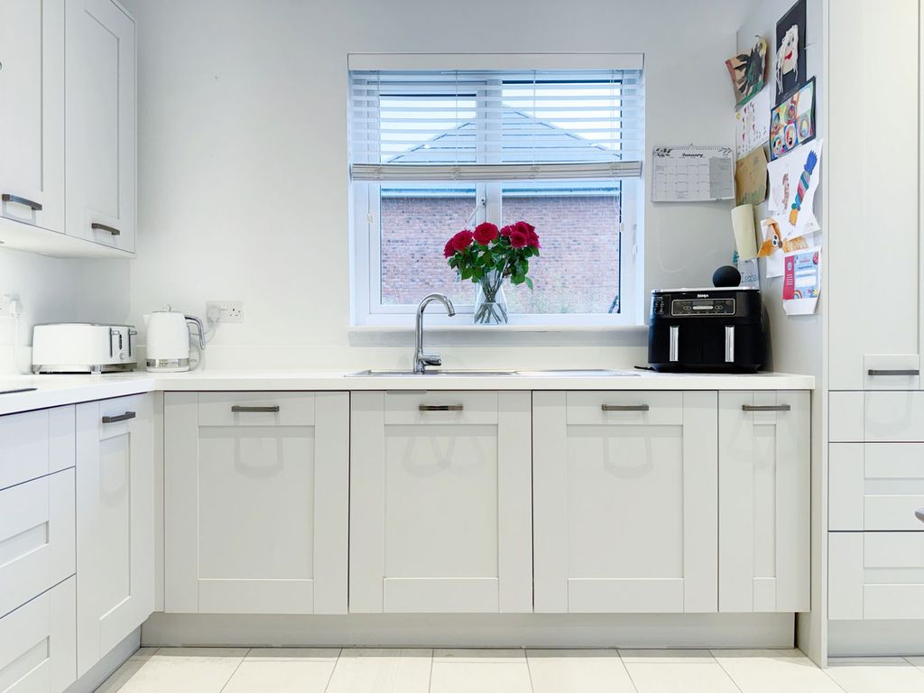 Property photo 3 of 38