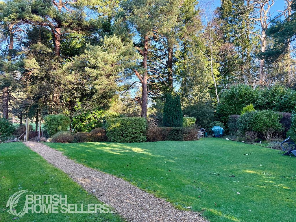 Additional image 15 of 2 bed flat for saleAldridge Road, Ferndown, Dorset BH22