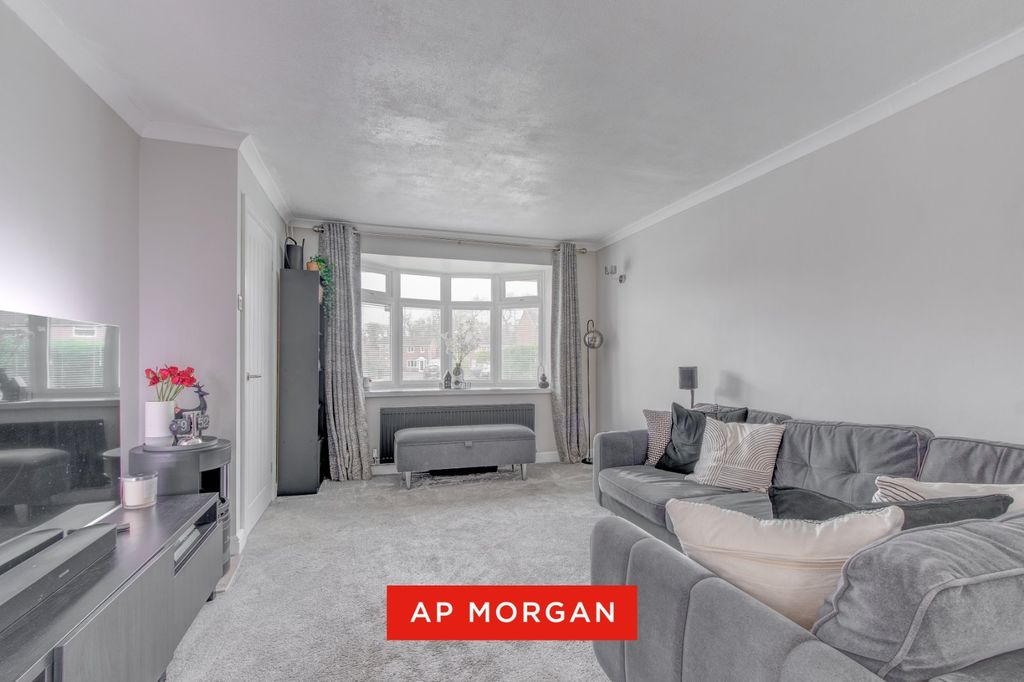 Property photo 2 of 15 Picture No. 12