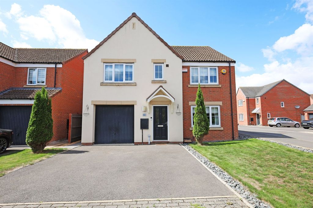 Property photo 1 of 28 (Main)