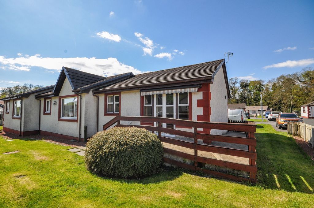 Property photo 2 of 13