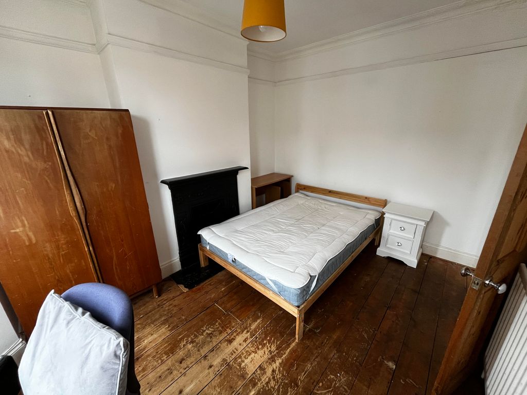 Property photo 2 of 11 Photo 1