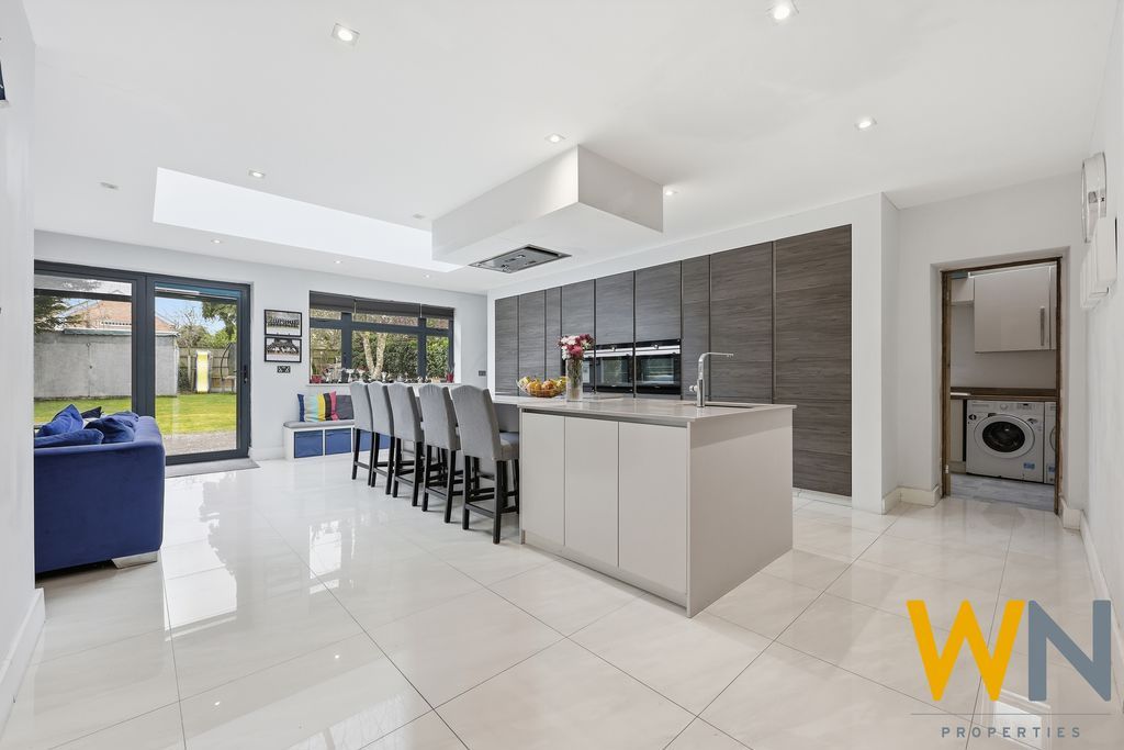 Property photo 3 of 36 Photo 25