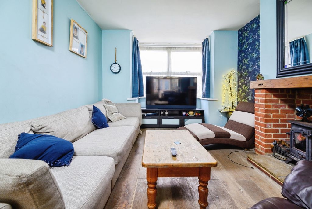 Property photo 2 of 20 Pbox-Img.Jpg