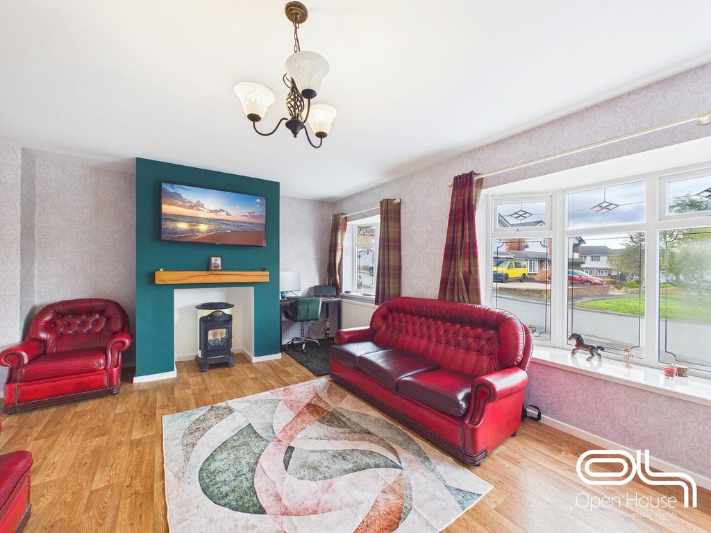 Property photo 3 of 16 Living Room