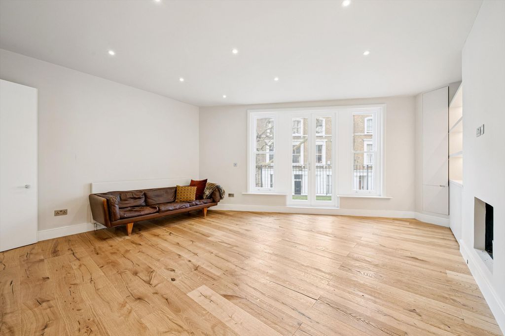 Property photo 3 of 16 Image